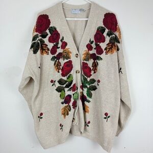Vintage Maggie Lawrence Floral Knit Cardigan
Oversized Beige Grannycore